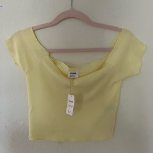NWOT💛 COTTON ON cropped off the shoulder top🌻